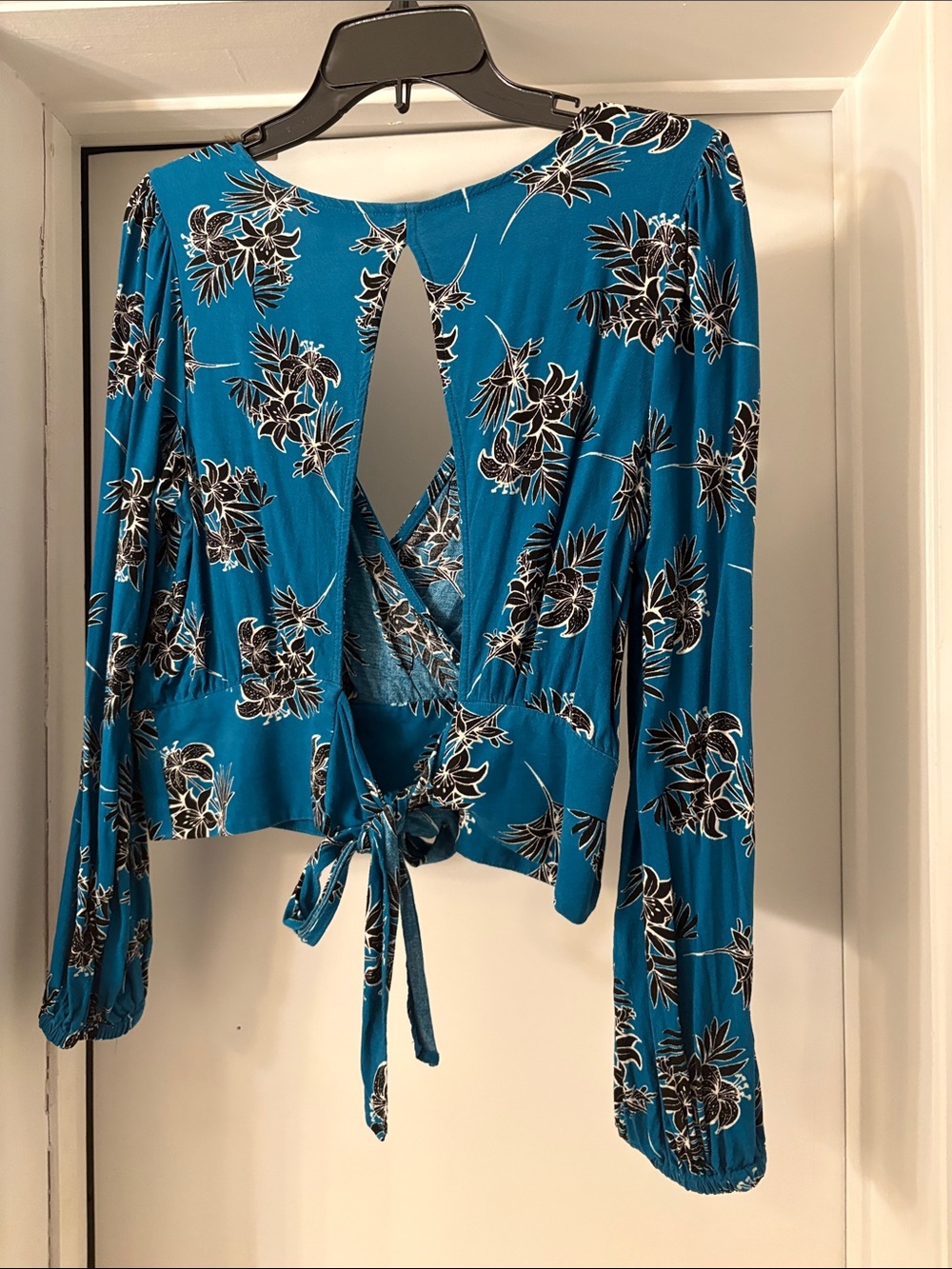 Express Teal Floral Wrap Blouse - Picture 2 of 5